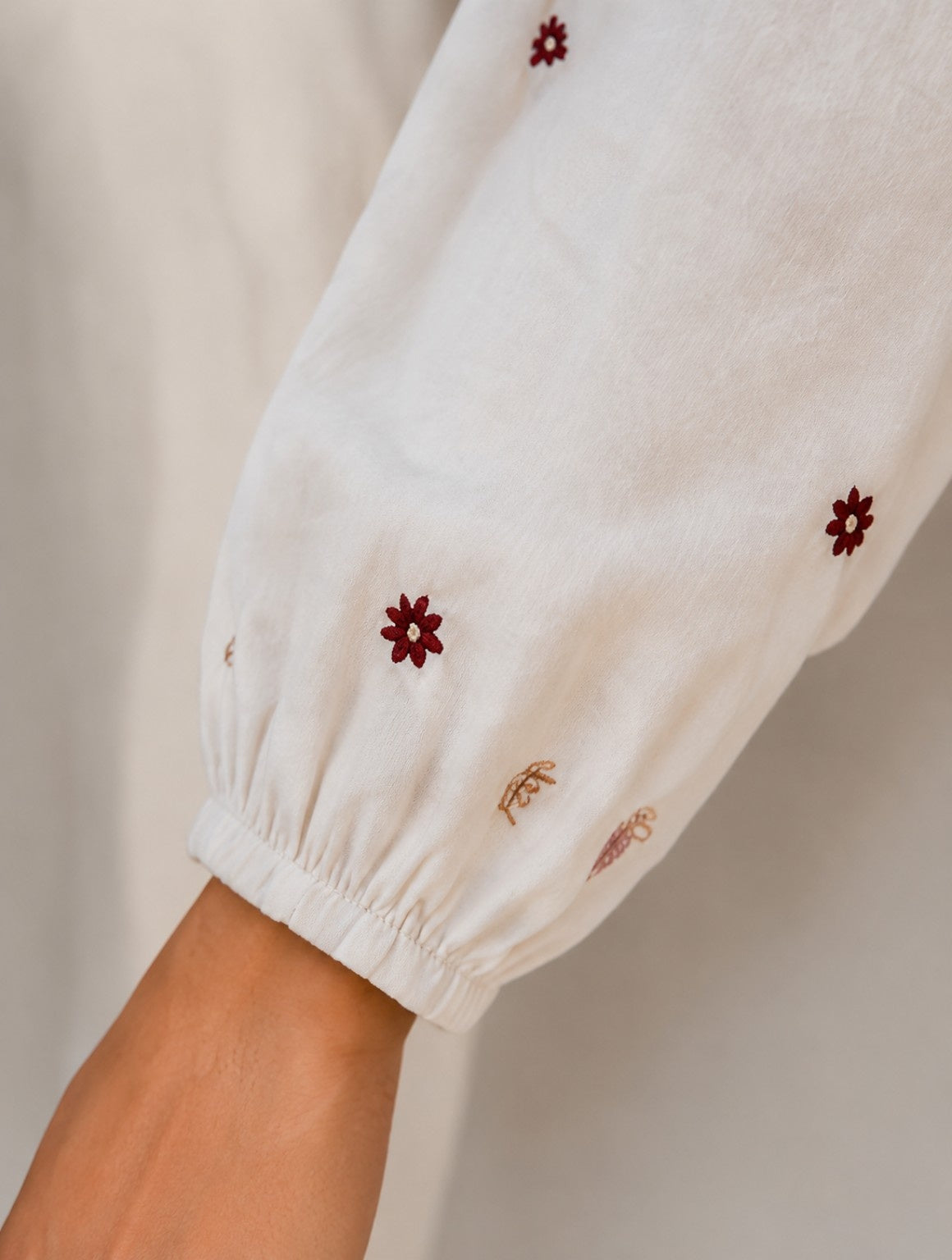 Floral Embroidered V-Neck Crop Top – White